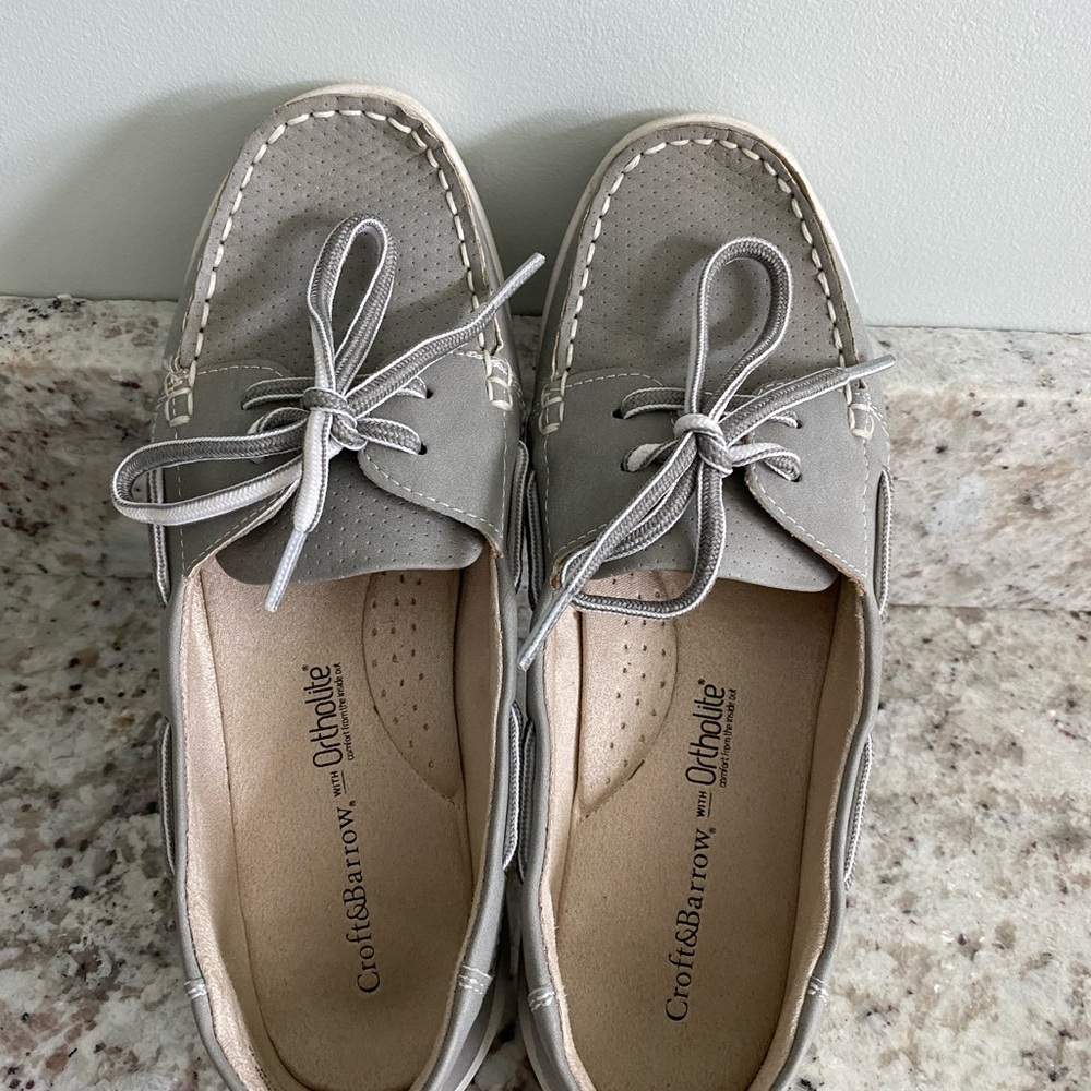 Croft & Barrow Women's Light Gray Loafers